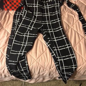 Brand:Shein, Size:M, Color: Black and White.